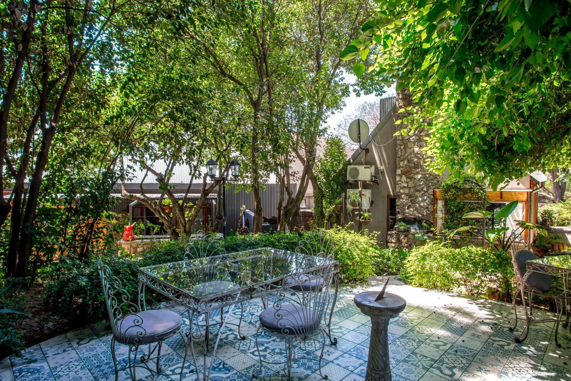 Festina Lente Guesthouse Johannesburg Eksteriør bilde